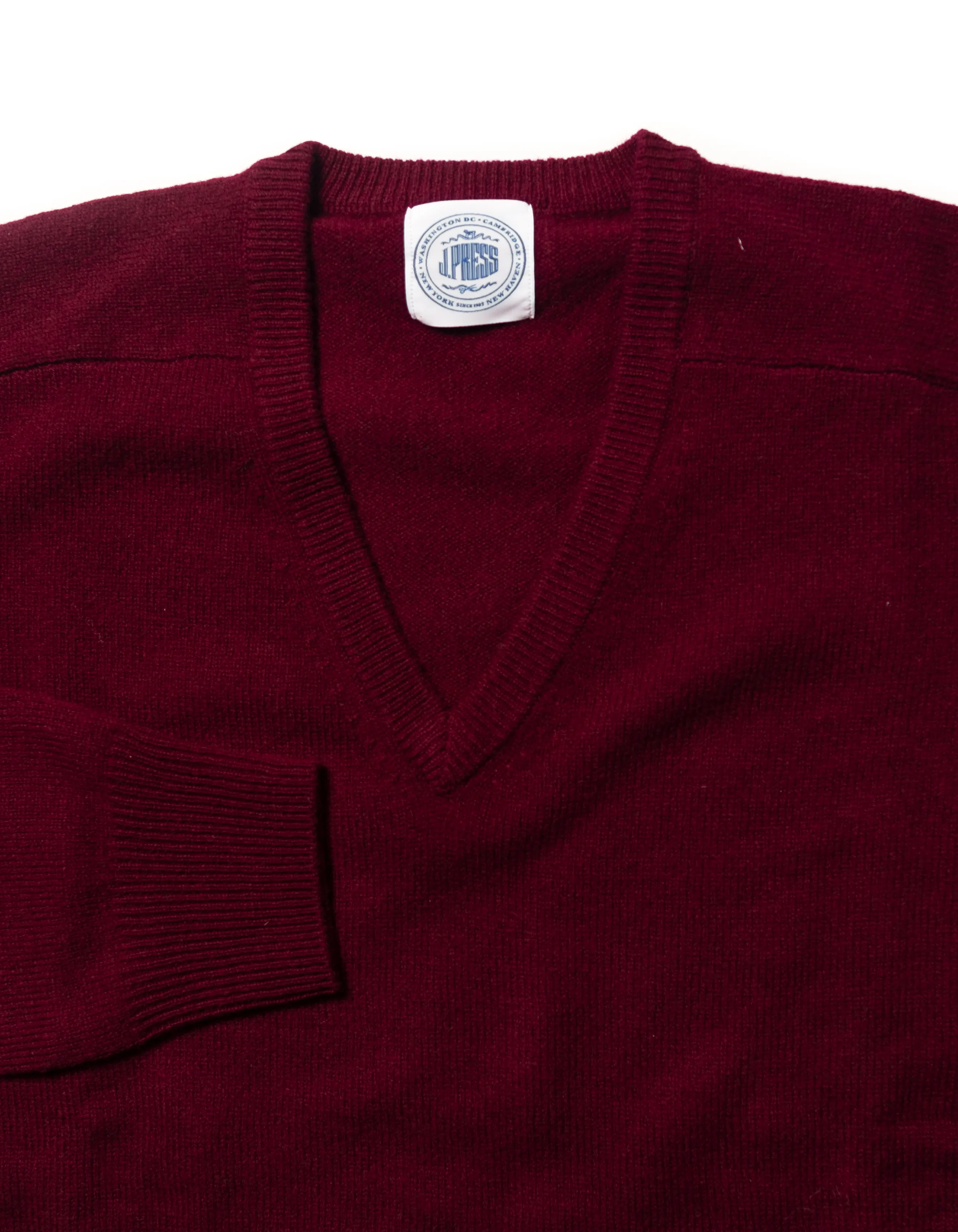 LAMBSWOOL V NECK SWEATER - BURGUNDY