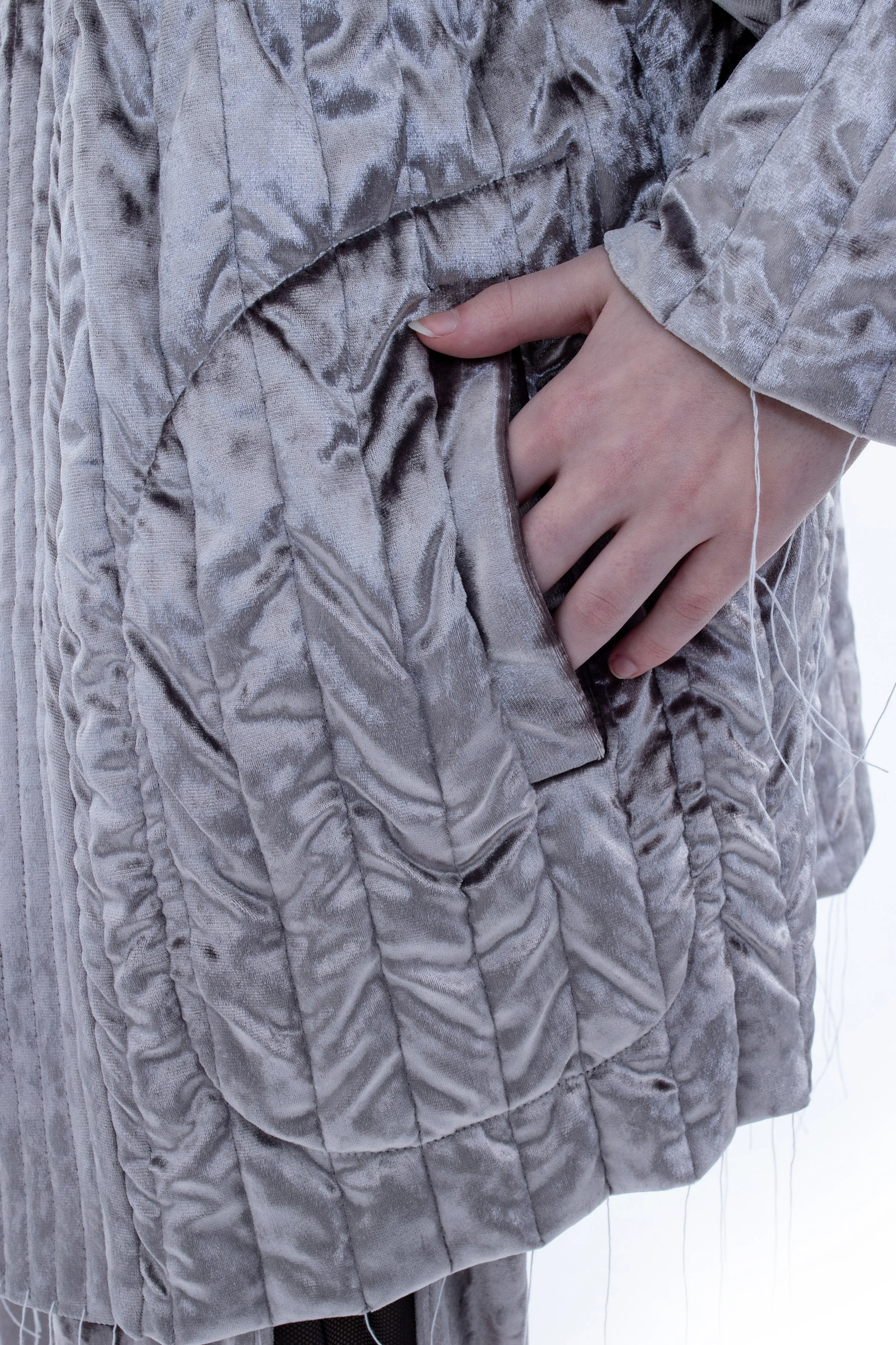 RUN(A)WAY SILVER VELVET PADDED QUILTED KIMONO COAT